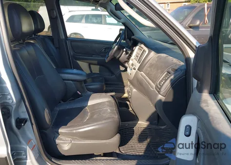 2003 Mazda Tribute Es V6 z USA, uszkodzony, nr VIN 4F2CZ96183KM29208